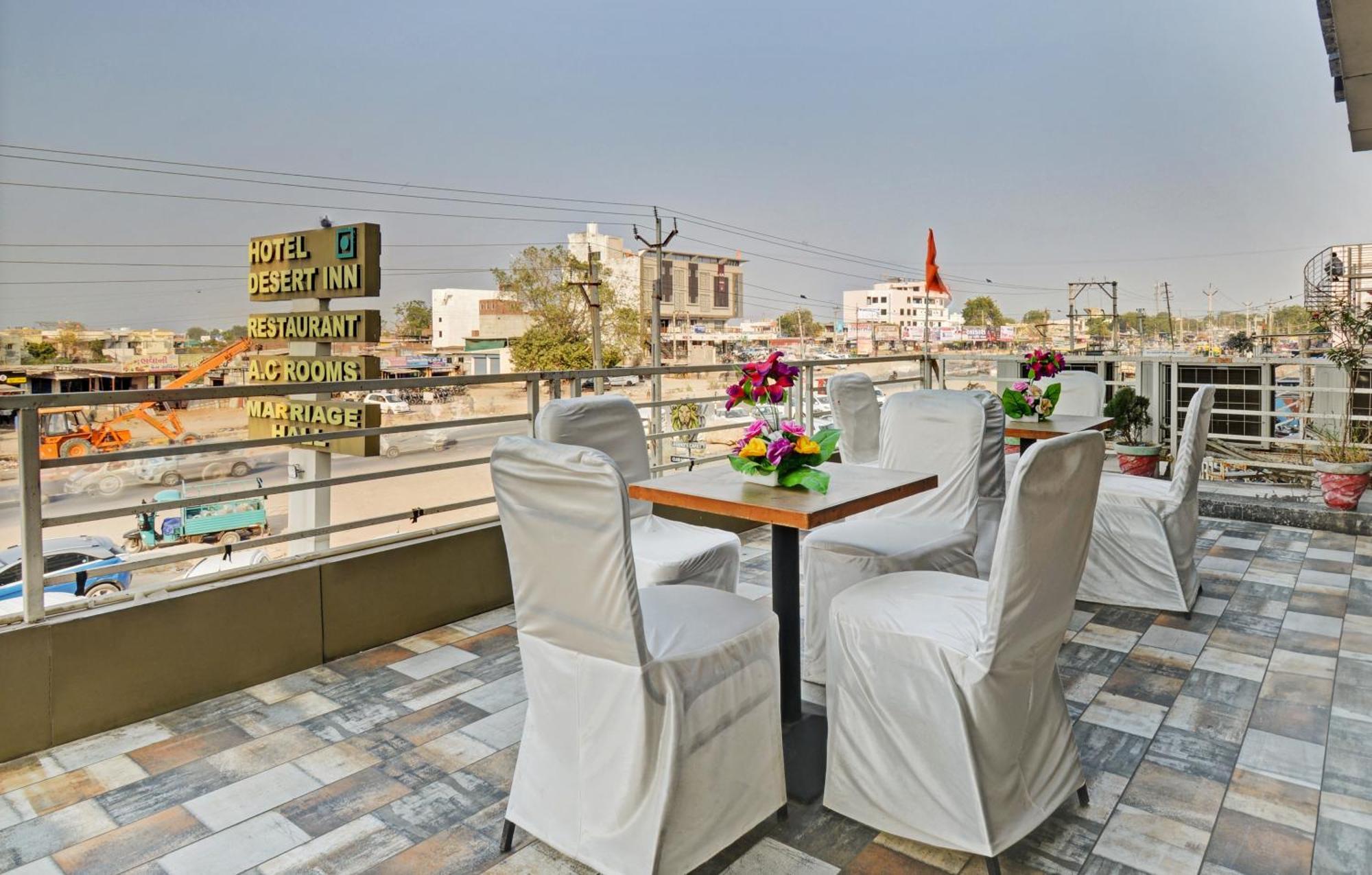 Hotel Desert Inn Tharad Exterior photo